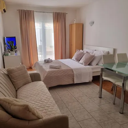 Apartman Bubi *